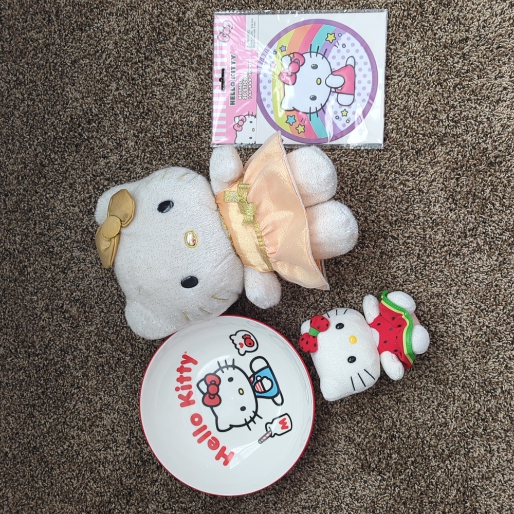 Hello kitty small bundle